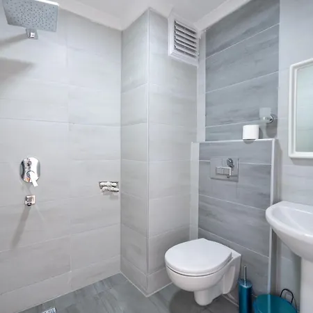 Safak Hotel *